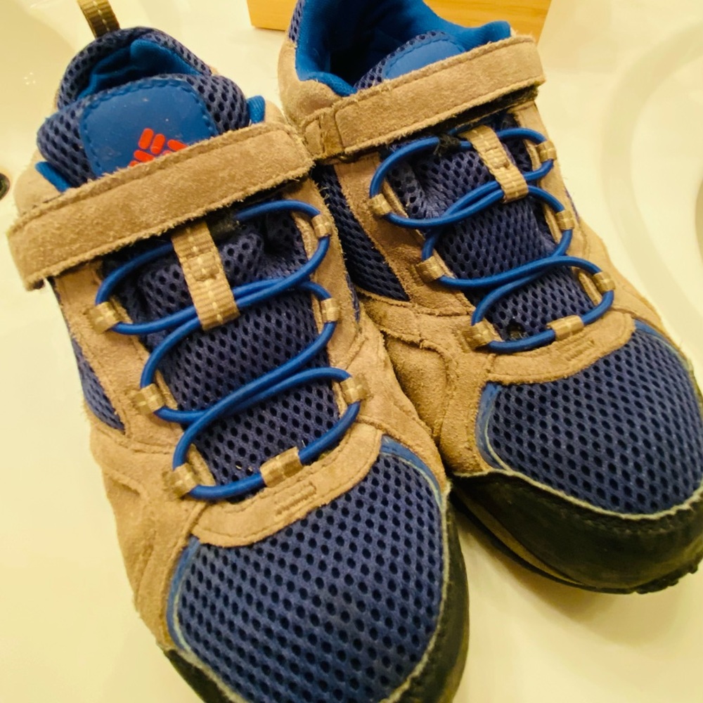 Boys 6.5 Columbia hiking boots , great condition, very comfortable!!